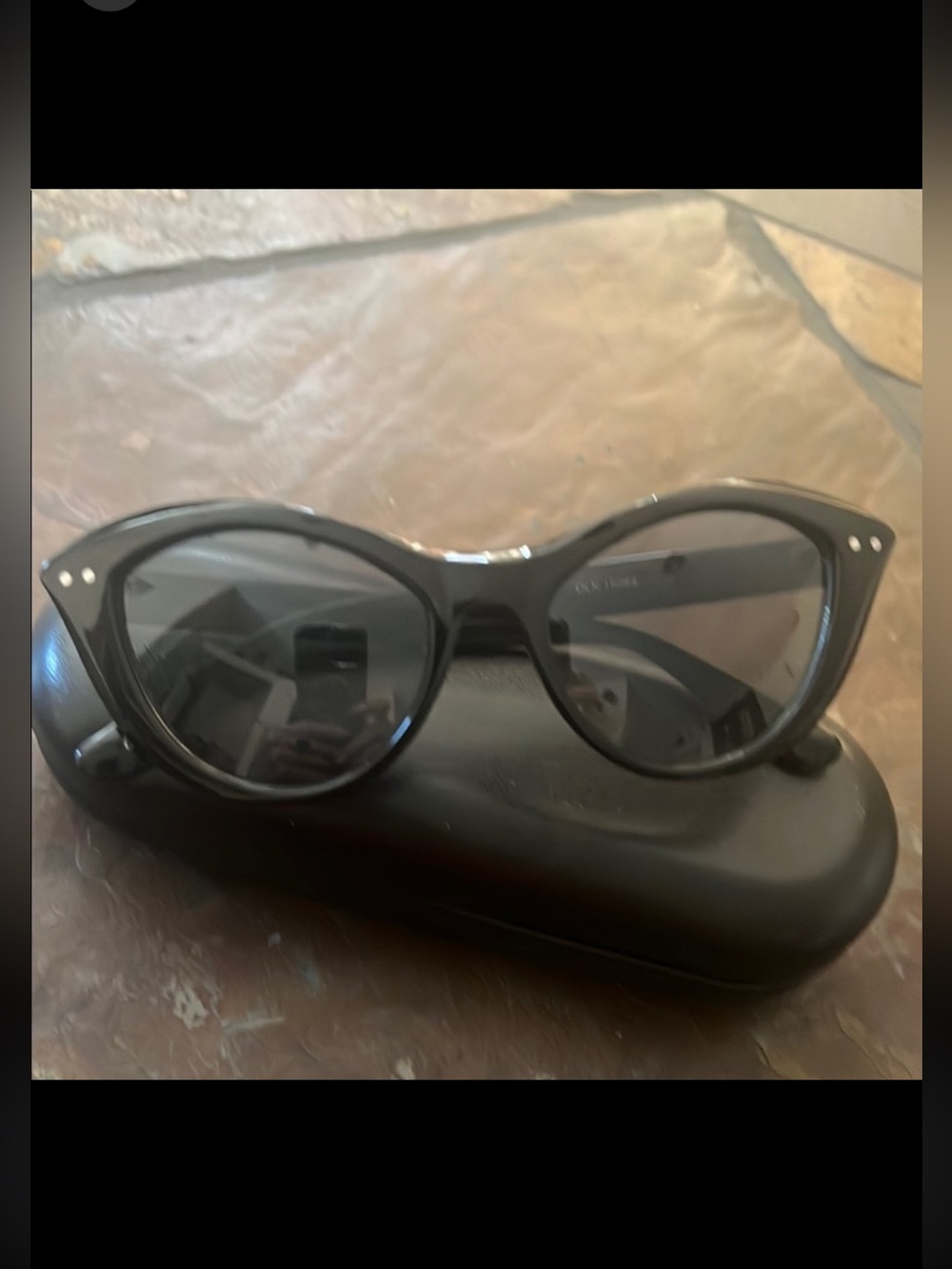 Elegant Black Cat-Eye Sunglasses OLK